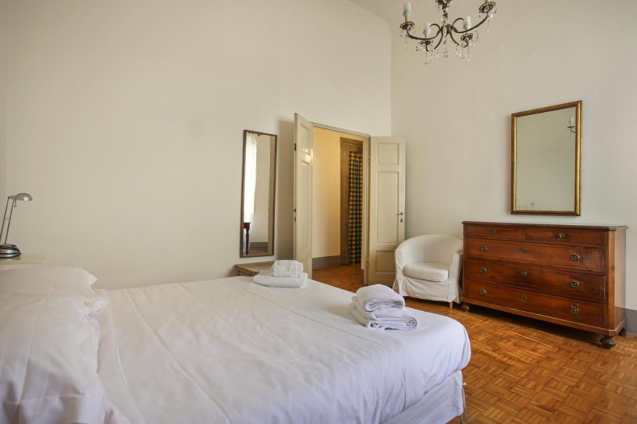Lemon Tree One Bedroom With Balcony Apartment Florenz